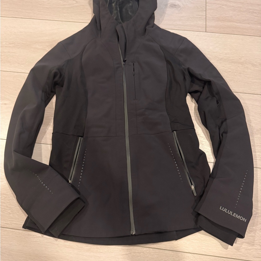 lululemon athletica Women's Cross Chill Jacket